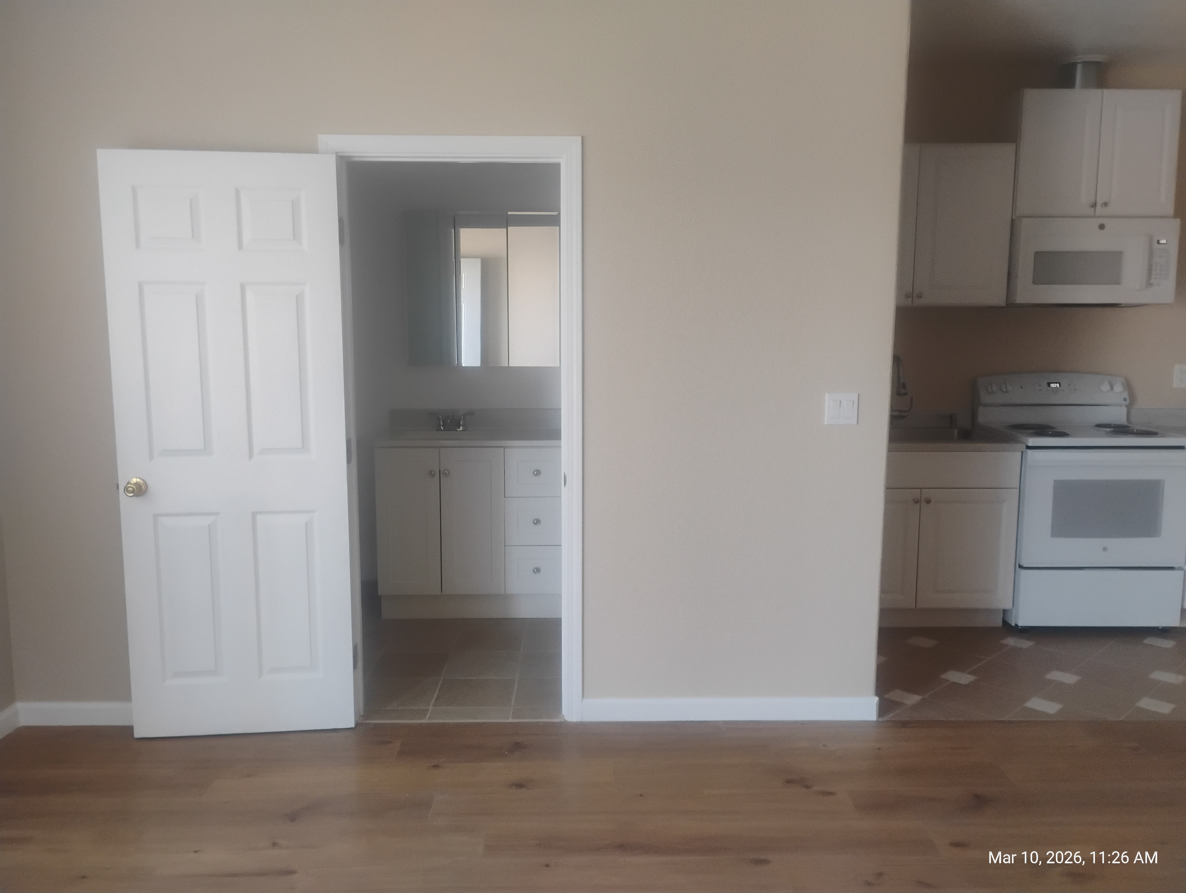 118 West Clausen Road – photo 3