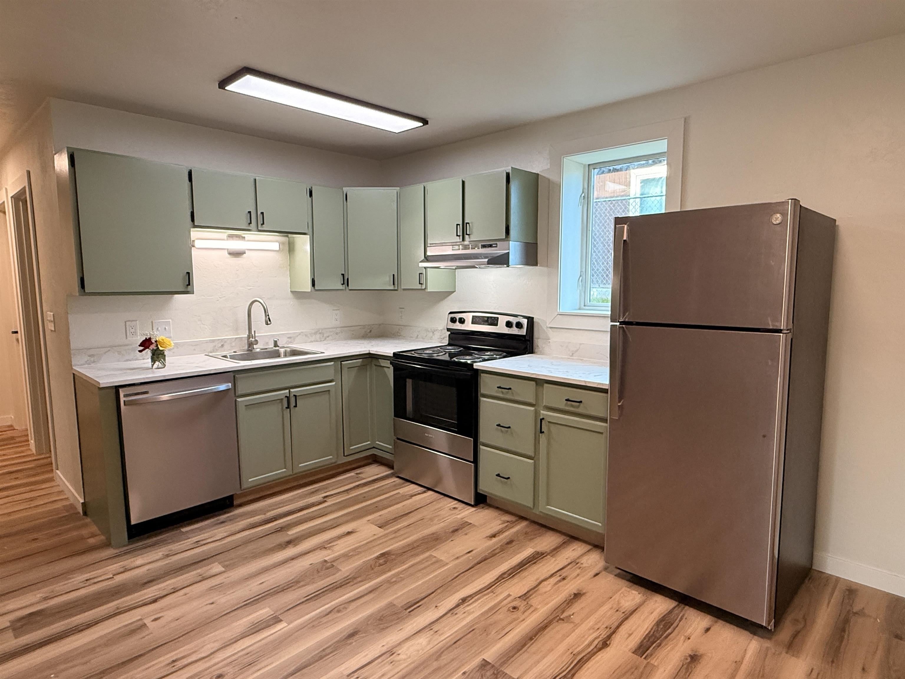 2618 TURNER STREET – photo 3