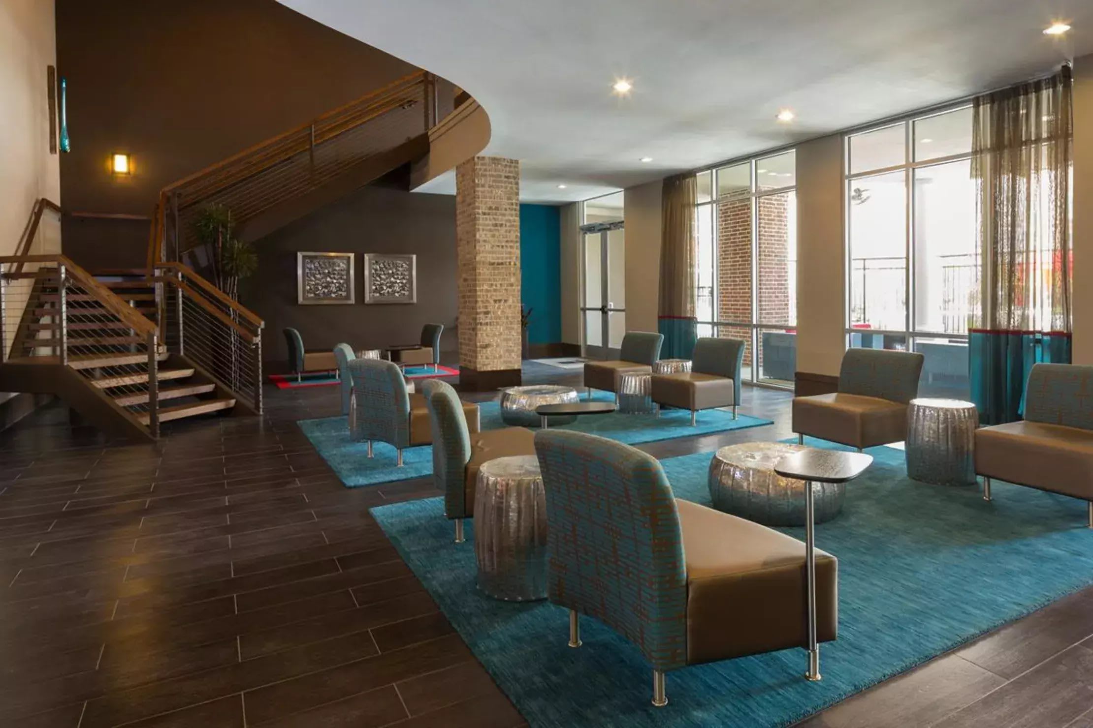 District at Washington – photo 3