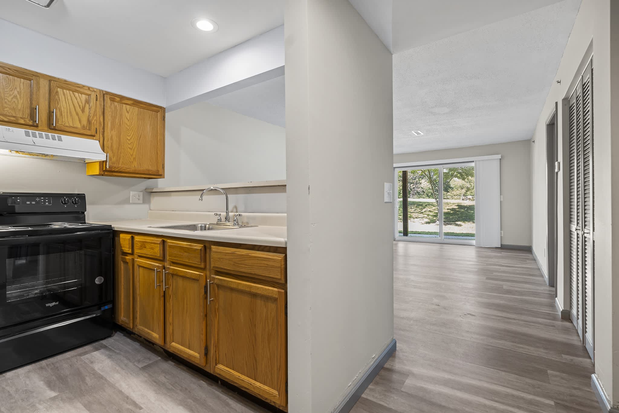 The Hill Apartments – photo 2