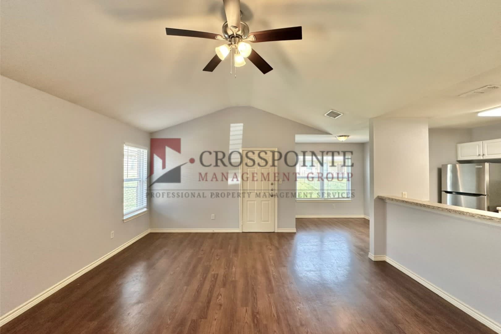 2 Bedroom 2 Bath Duplex at Mansion Creek in Tyler! 1/2 OFF your first full month’s rent! – photo 5