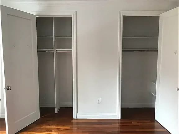 402 E 51st St Apt 13 – photo 1
