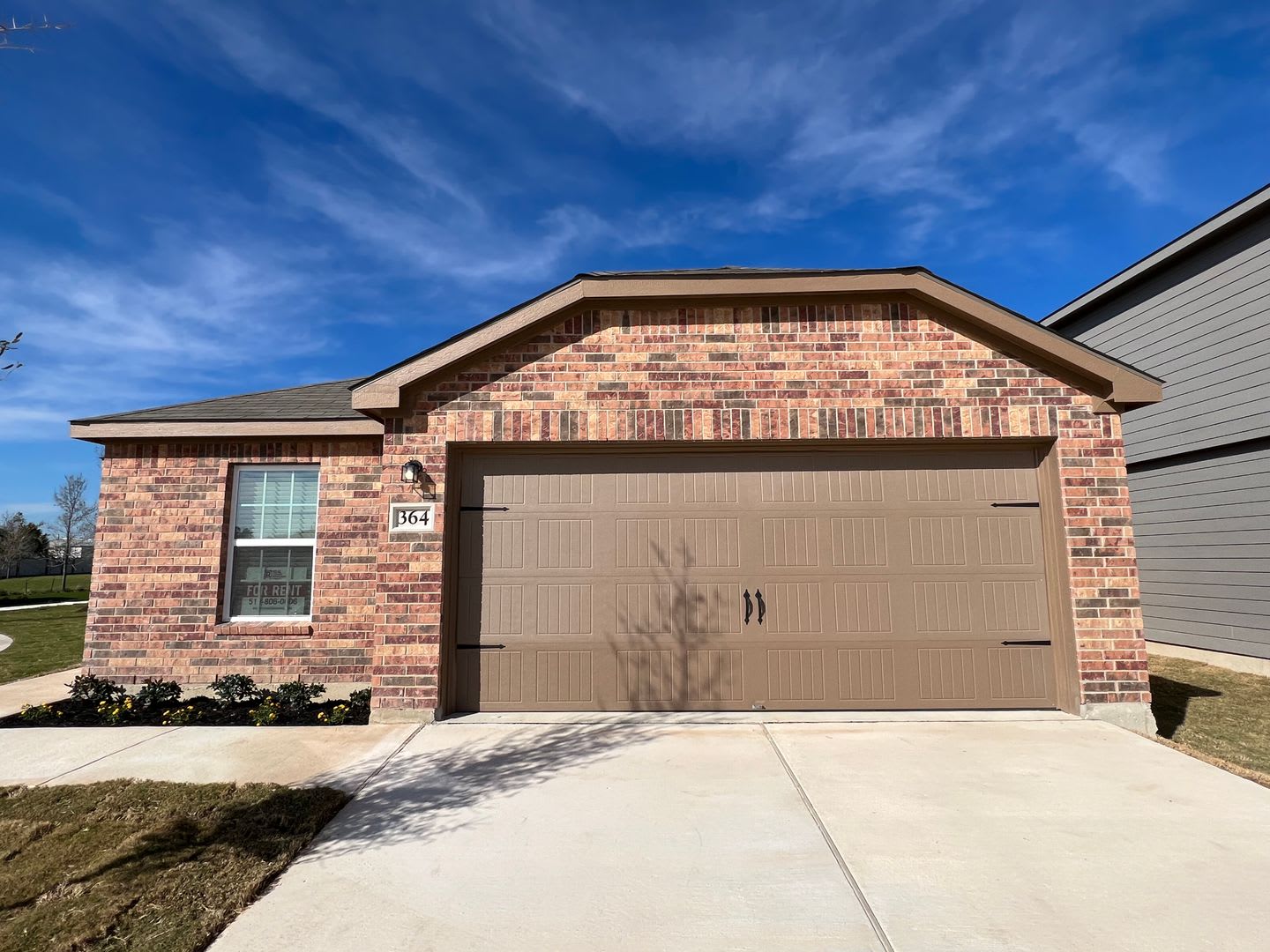 Park House, End Street, 4 bedroom and 2 bathroom home for rent in Jarrell, TX – photo 1