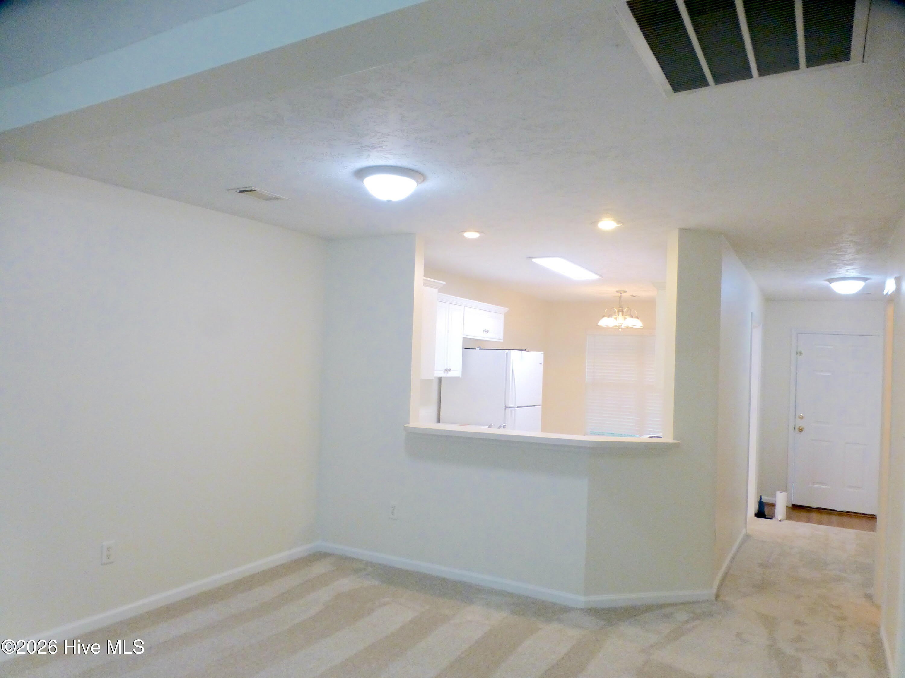 1433 Anna Way E – photo 4
