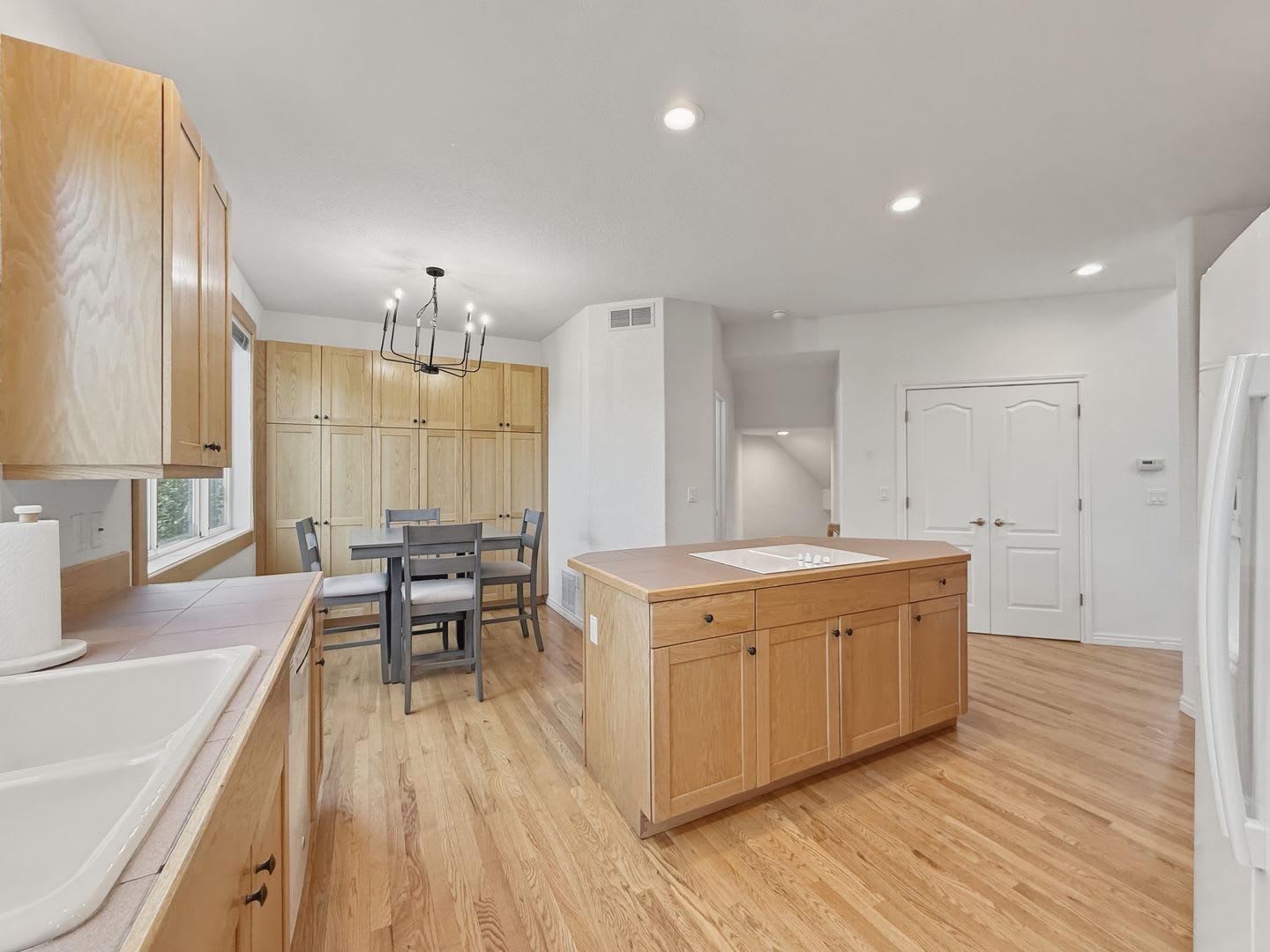 Beautiful East Boulder Home with Flatirons Views – photo 4