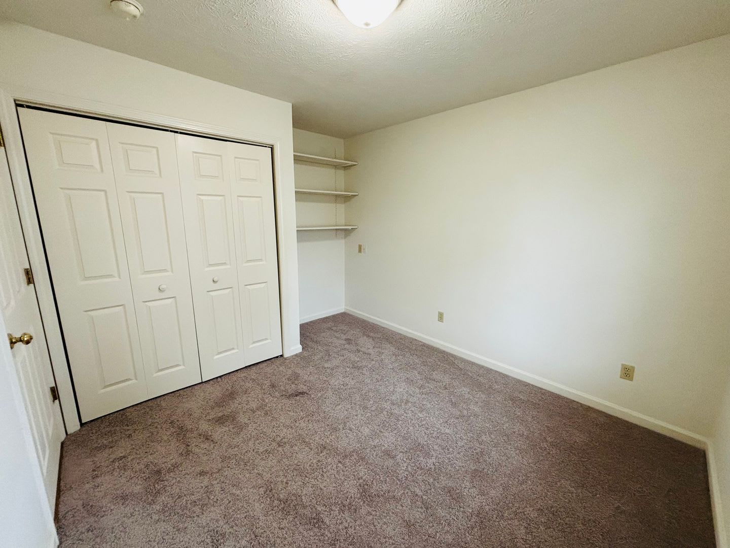 3 Bedroom 2.5 Bath Townhouse – photo 2