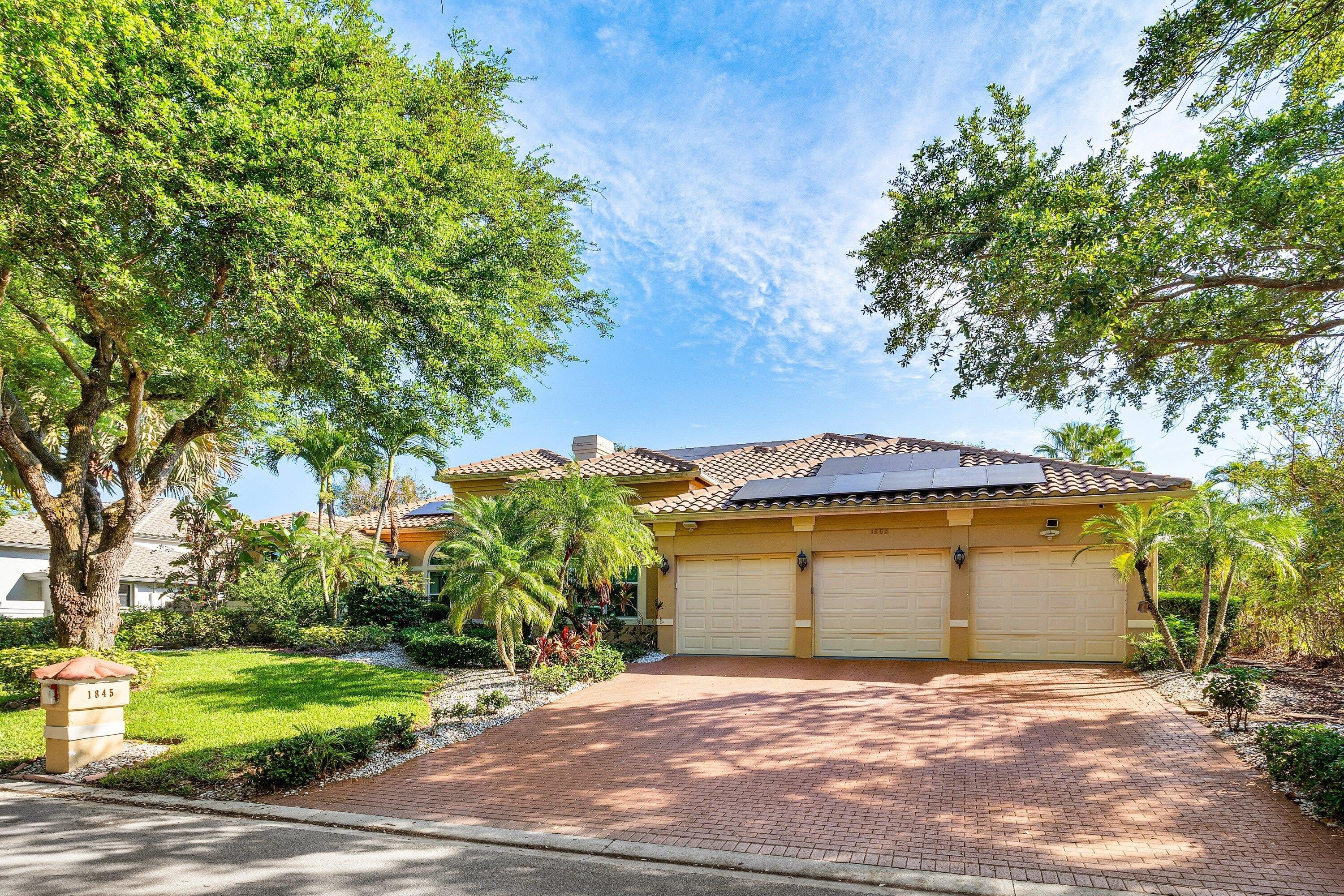 1845 EAGLE TRACE Boulevard – photo 2
