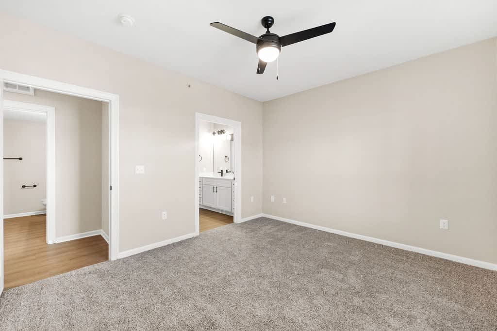 The Manor Homes Of Eagle Glen – photo 5