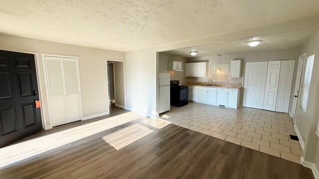 3120 Falcon Drive – photo 3