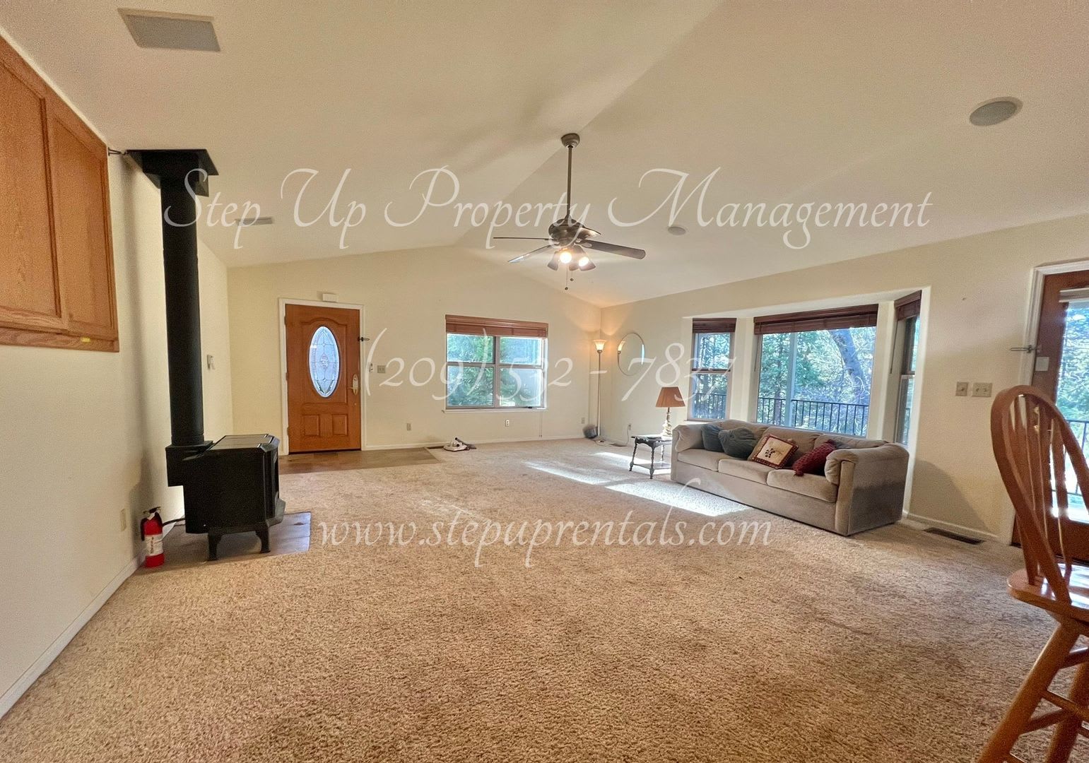Spacious 4 Bed 2 Bath Home in Lovely Twain Harte Community! – photo 2