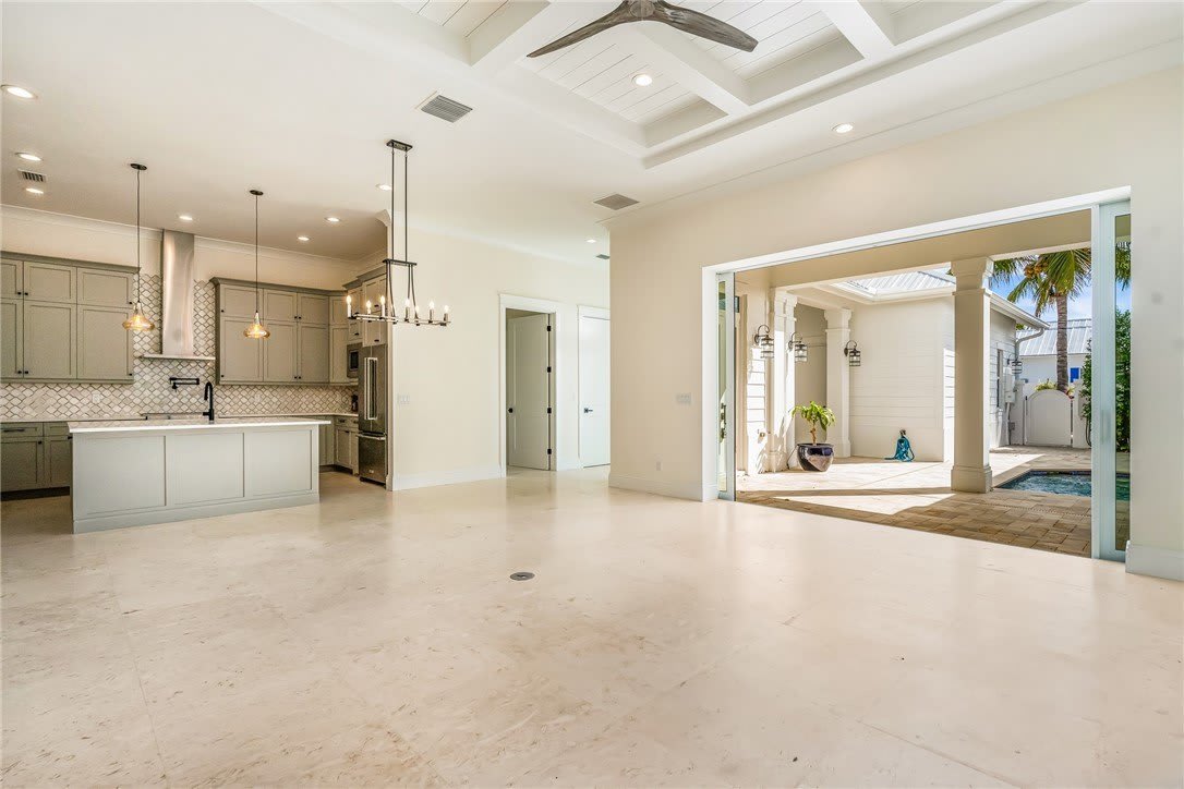 110 Strand Drive – photo 4