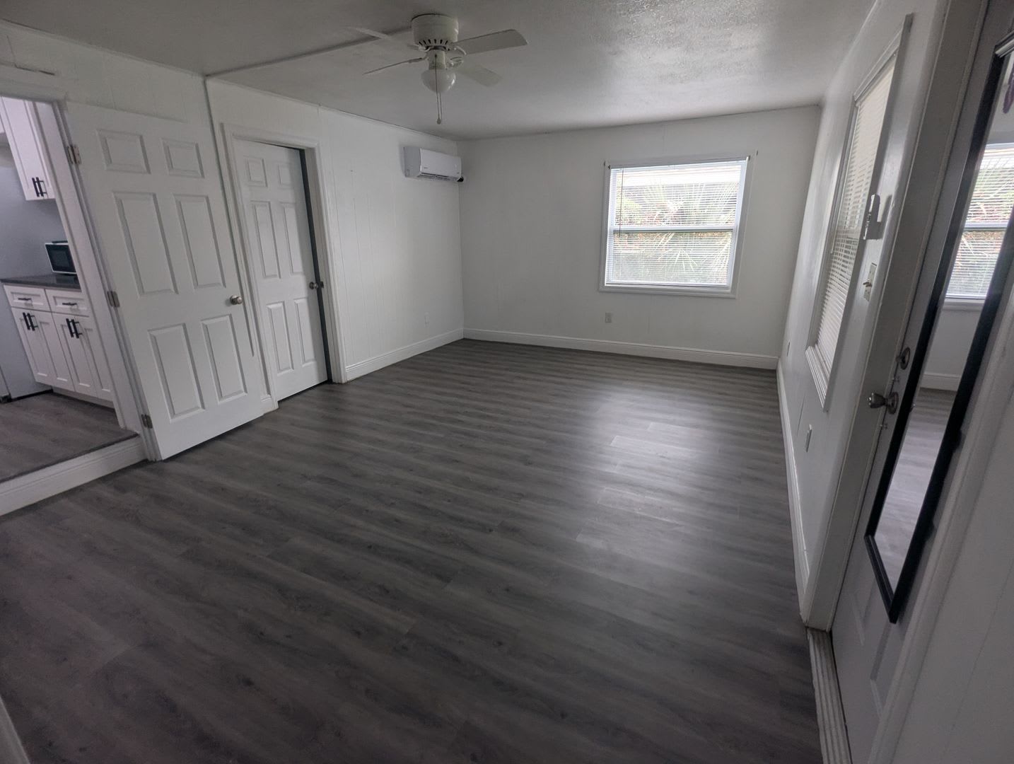 First Floor One Bedroom One Bathroom For Rent Pets Welcome And Private Covered Parking – photo 2