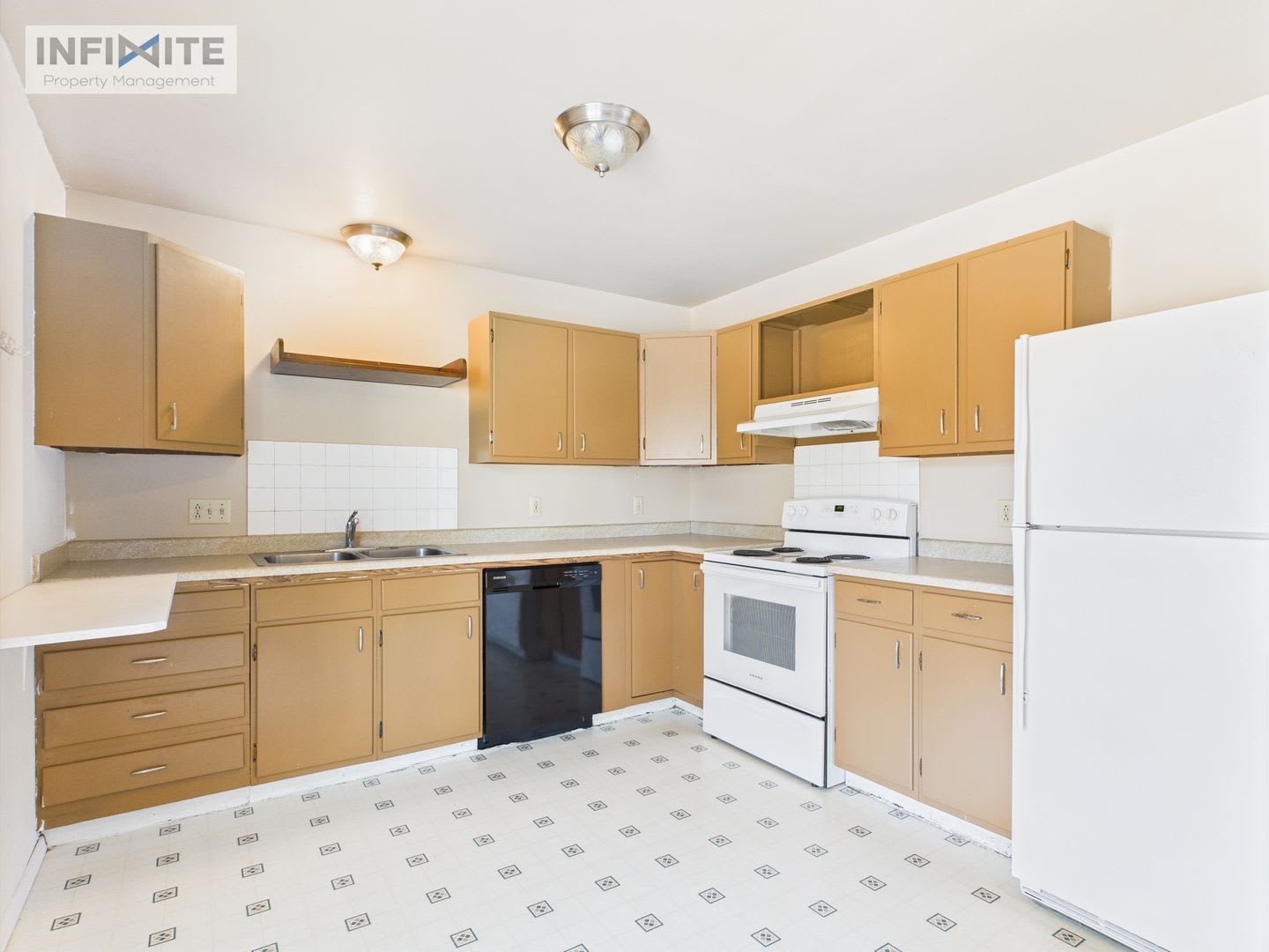 4 Bedroom Near Downtown! – photo 1