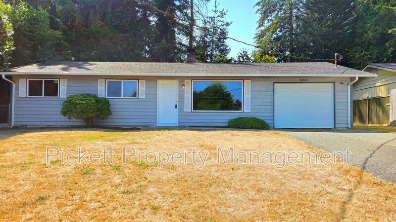 6237 Sunset Ave. NE – photo 1