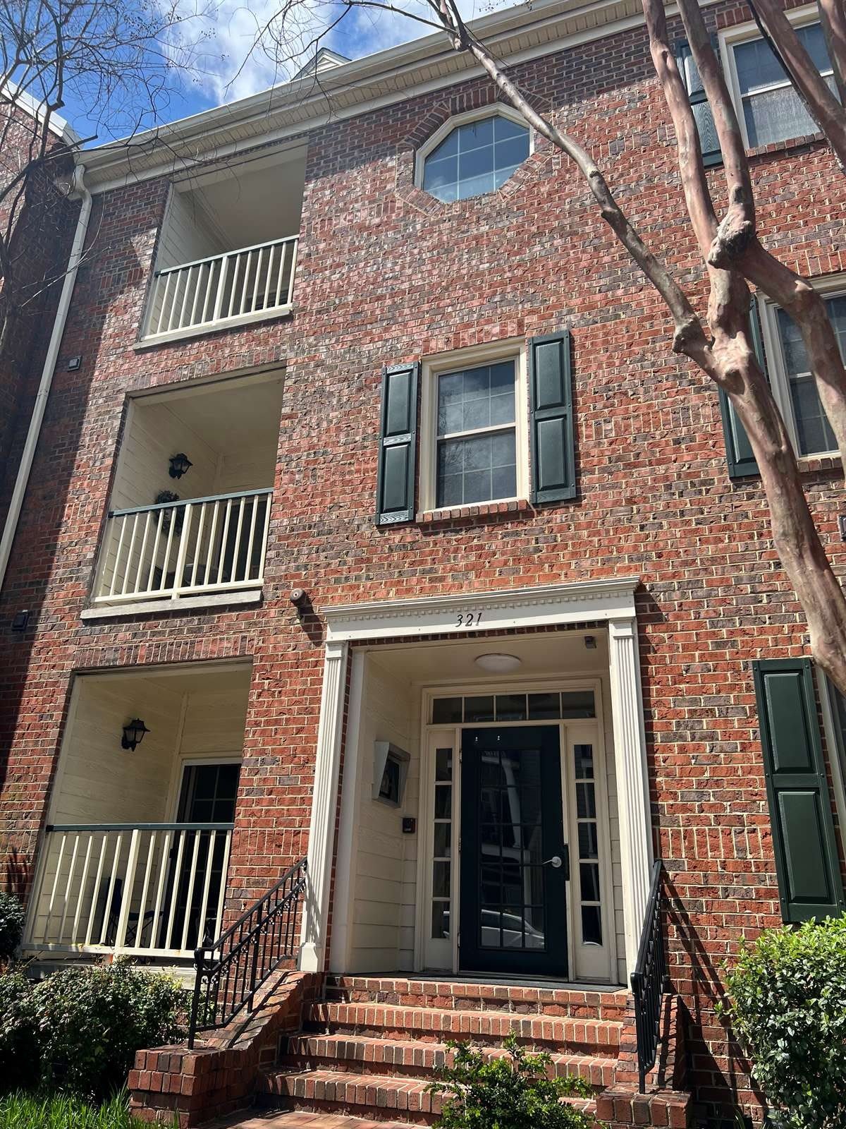 321 Duke St – photo 1