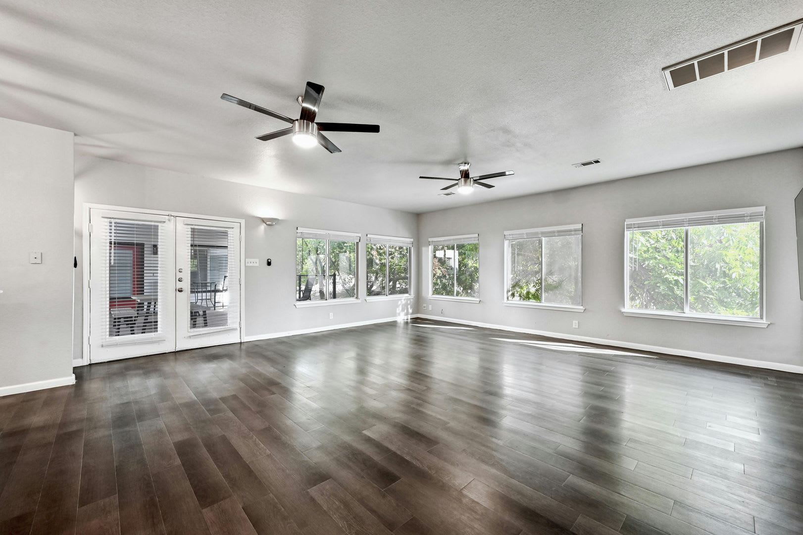 Renovated 6bed/3bath Close to Campus! – photo 5