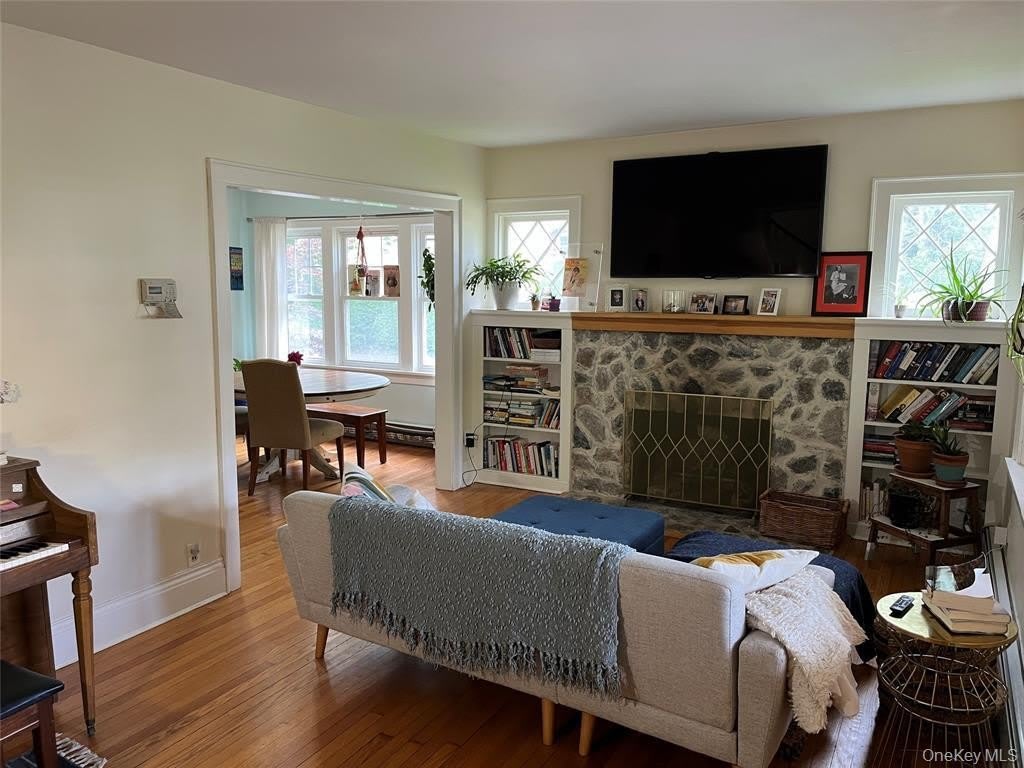 25 Willow Avenue – photo 2