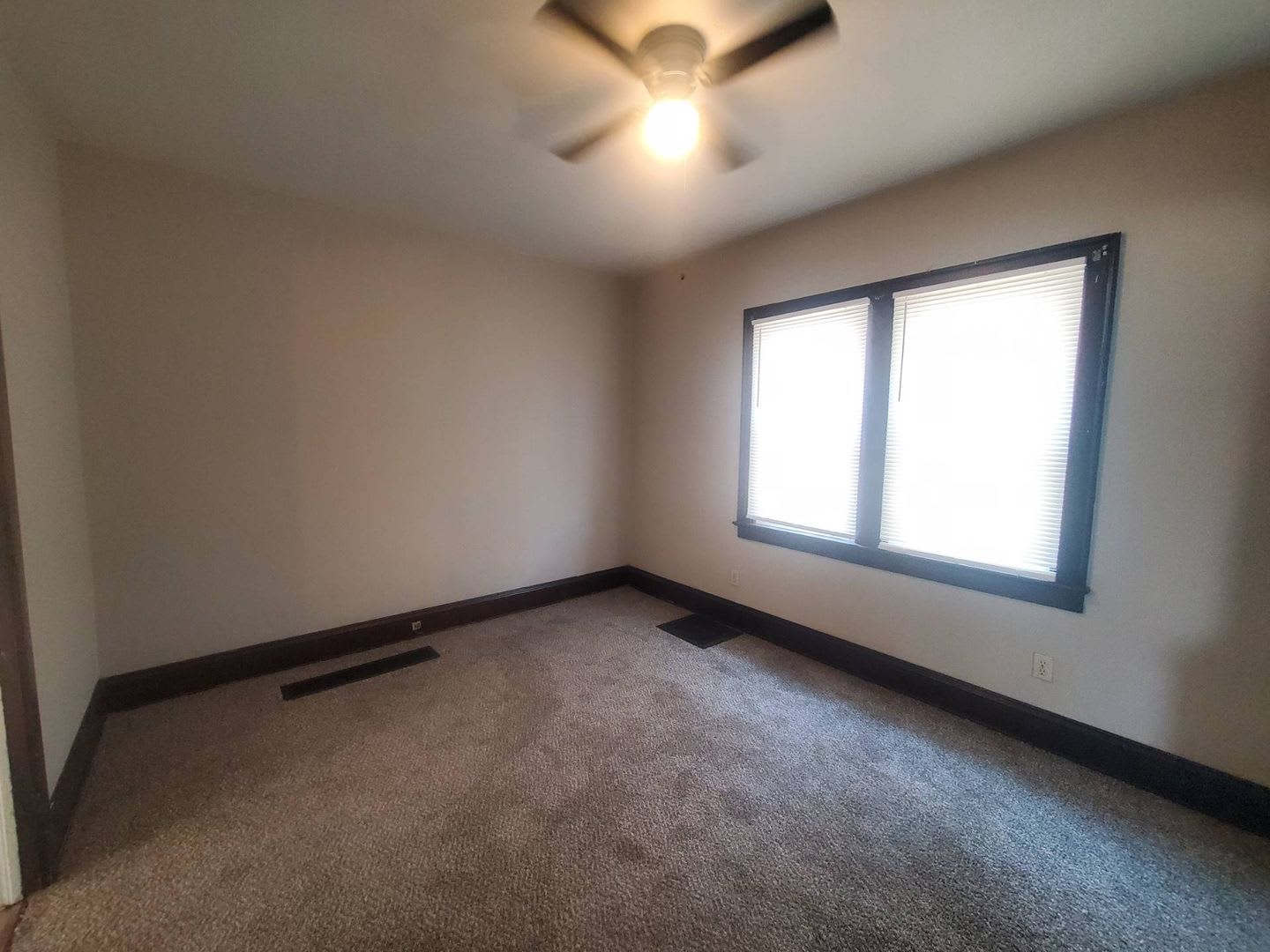 Charming 3 Bedroom Property In Prime Location – photo 5