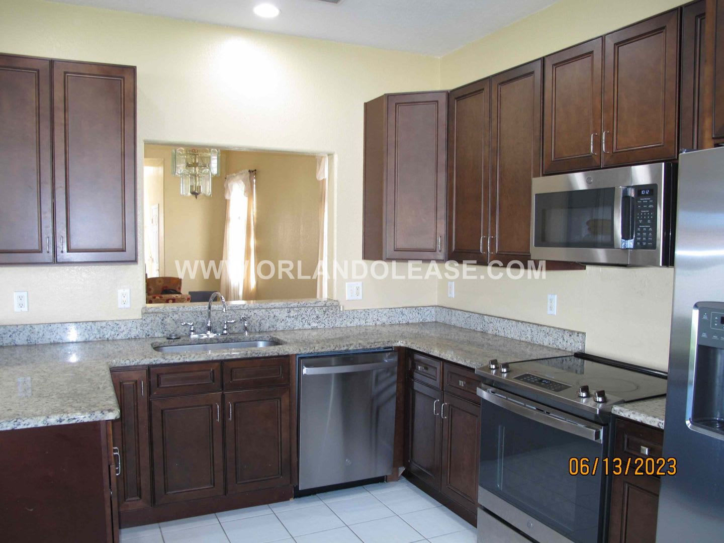4 bed 2.5 bath home located in Greenbriar at Tuscawilla Community! – photo 4