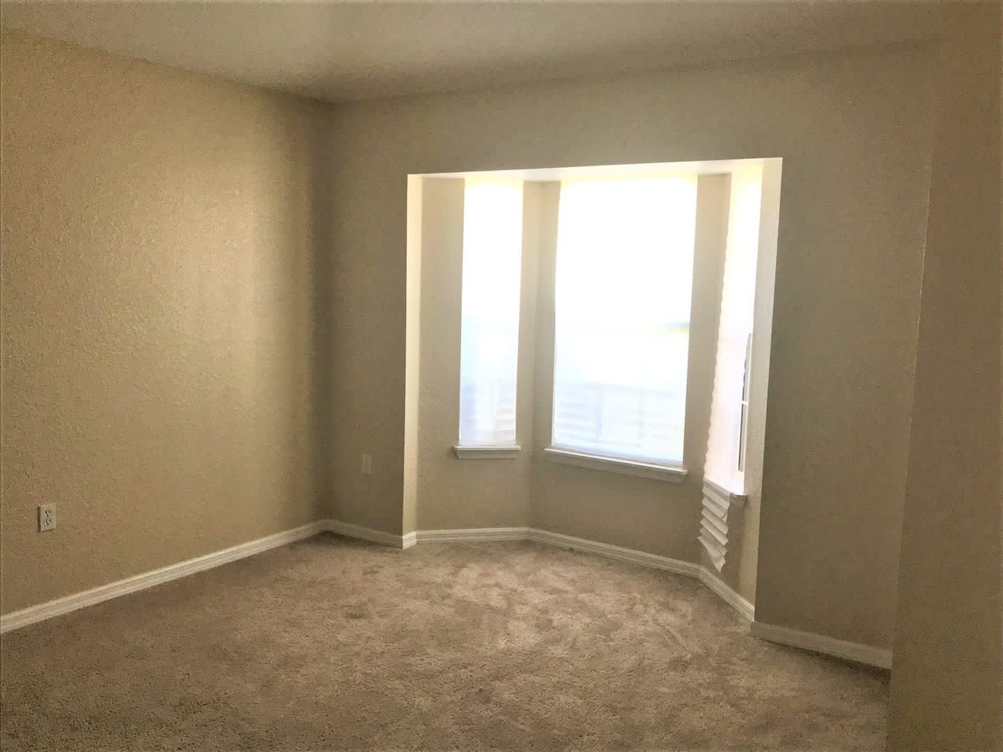 Beautiful Single Family 3 bedroom, 2 bathrooms Located in Kissimmee!!! – photo 3