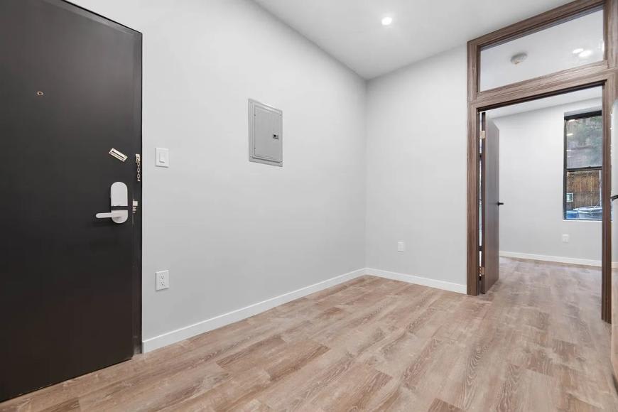 437 West 46th Street – photo 3