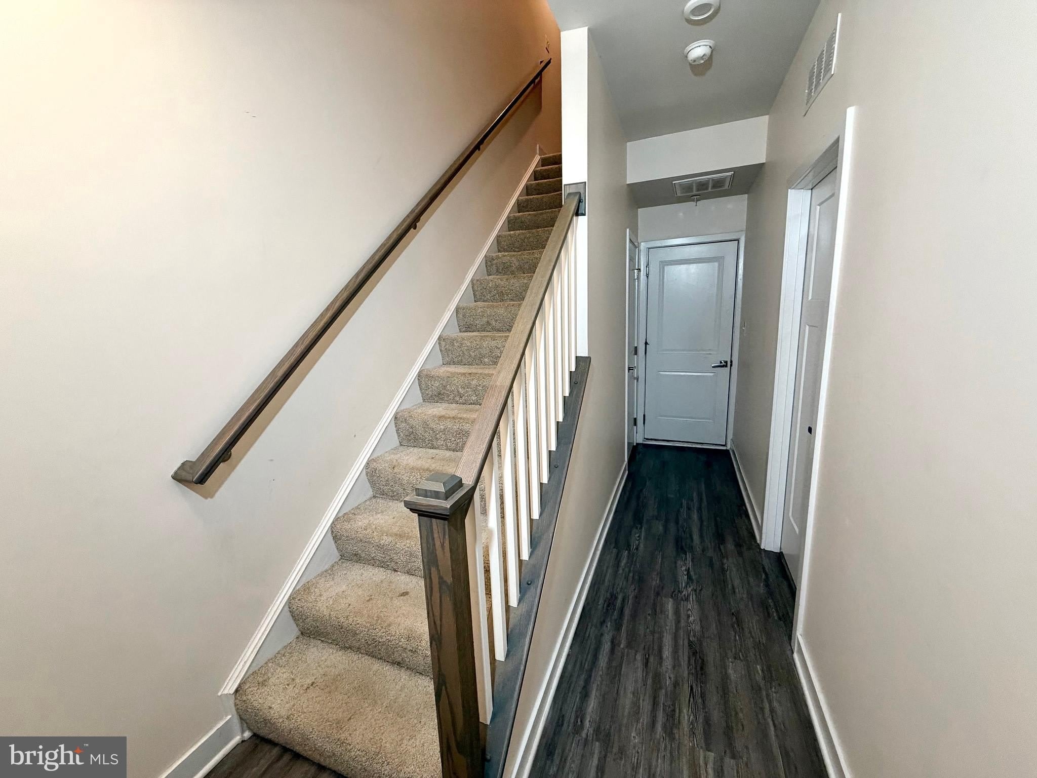 4812 CREST VIEW Drive – photo 3