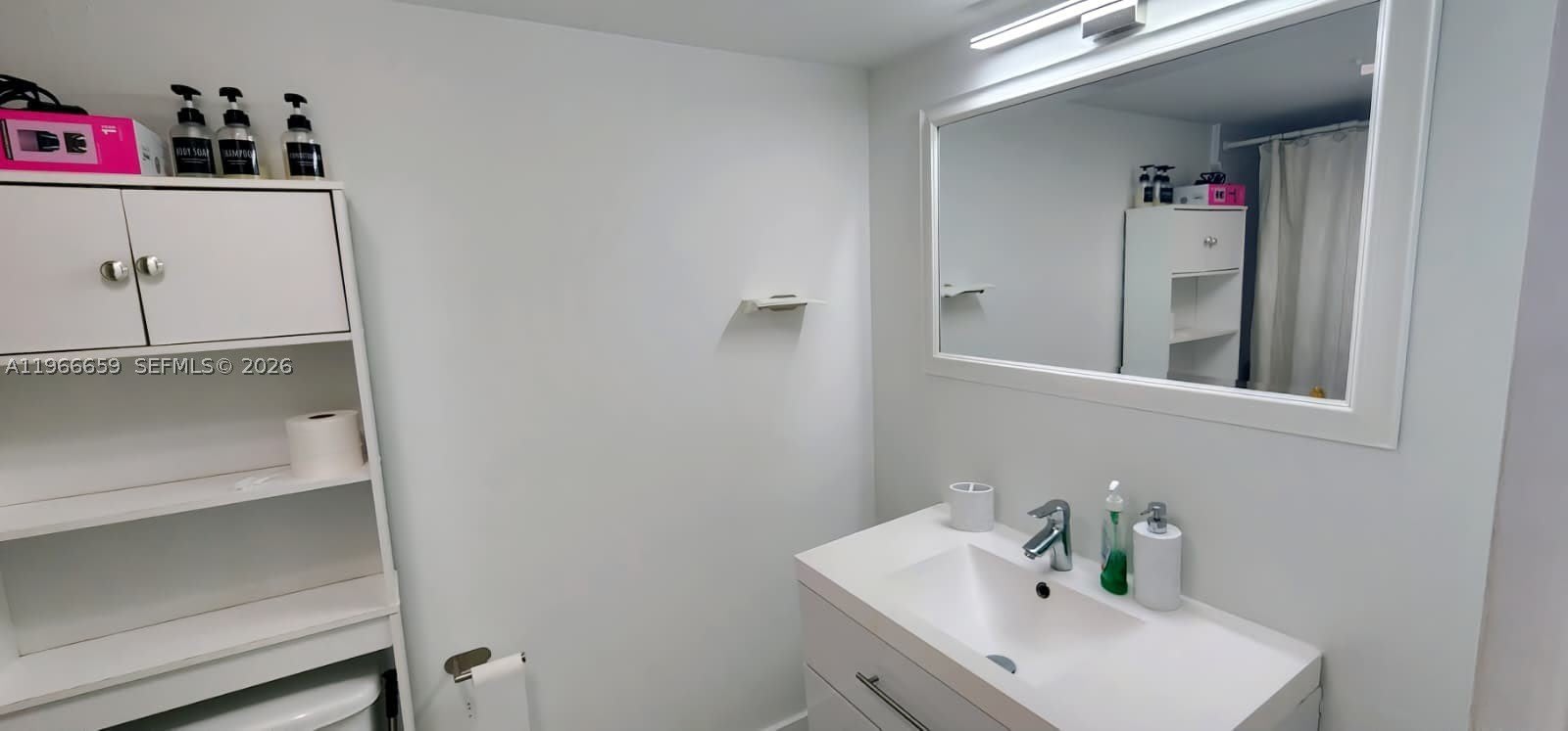 555 NE 15th St – photo 5