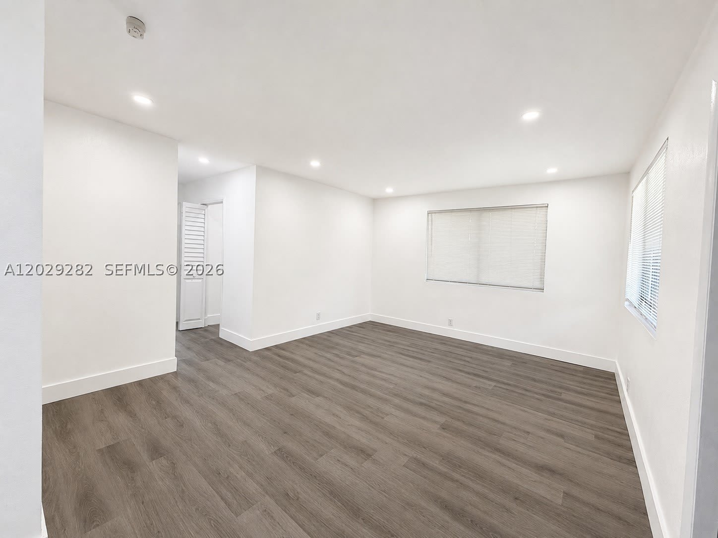 900 NW 8th Ave – photo 4