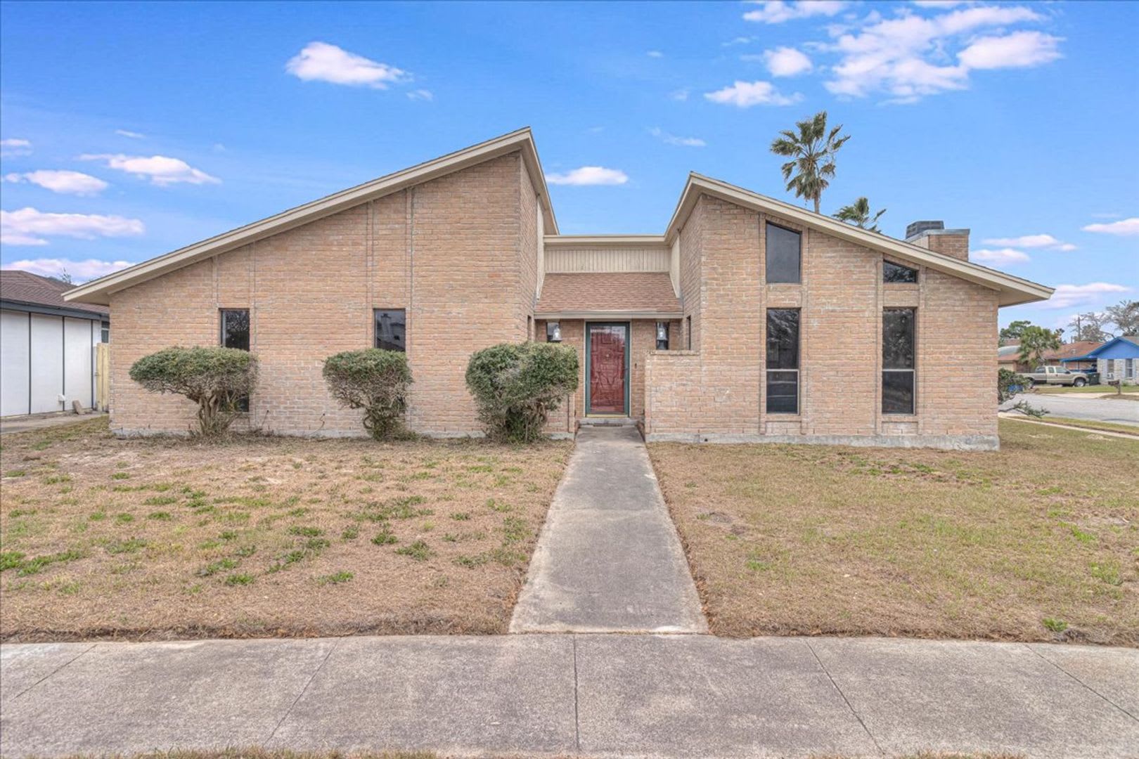 985 Crossbill 3 Bed 2 Bath 2095 Month – photo 1