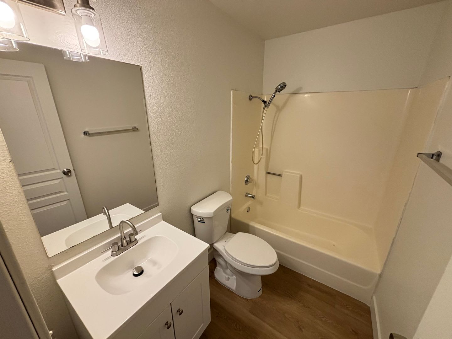 3431 E Cheyenne Ave Unit C – photo 4