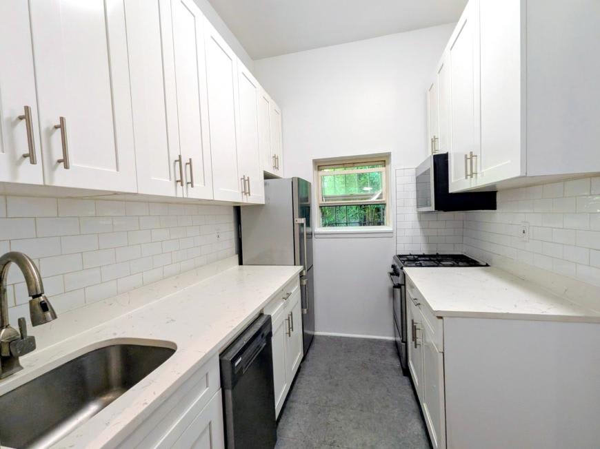 339 West 19th Street – photo 4