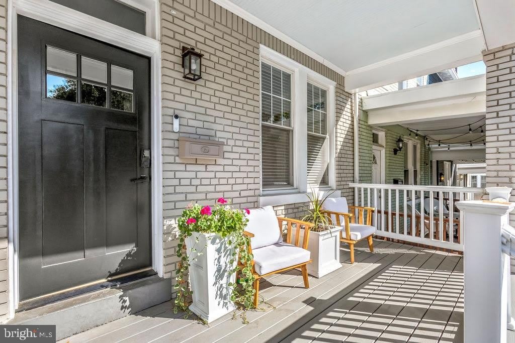 318 TODD Place NE – photo 1