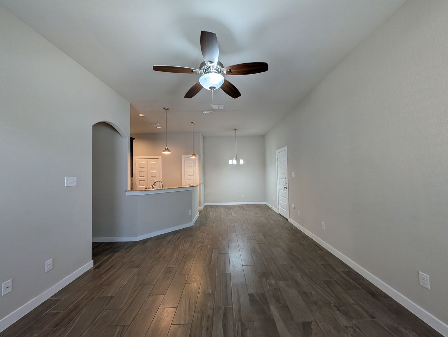 Fridge Included No Carpet Interior Washer Dryer Connections Fenced In Back Yard Covered Back Patio Cisd – photo 2