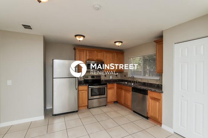 1391 Nolan Street Northeast – photo 5