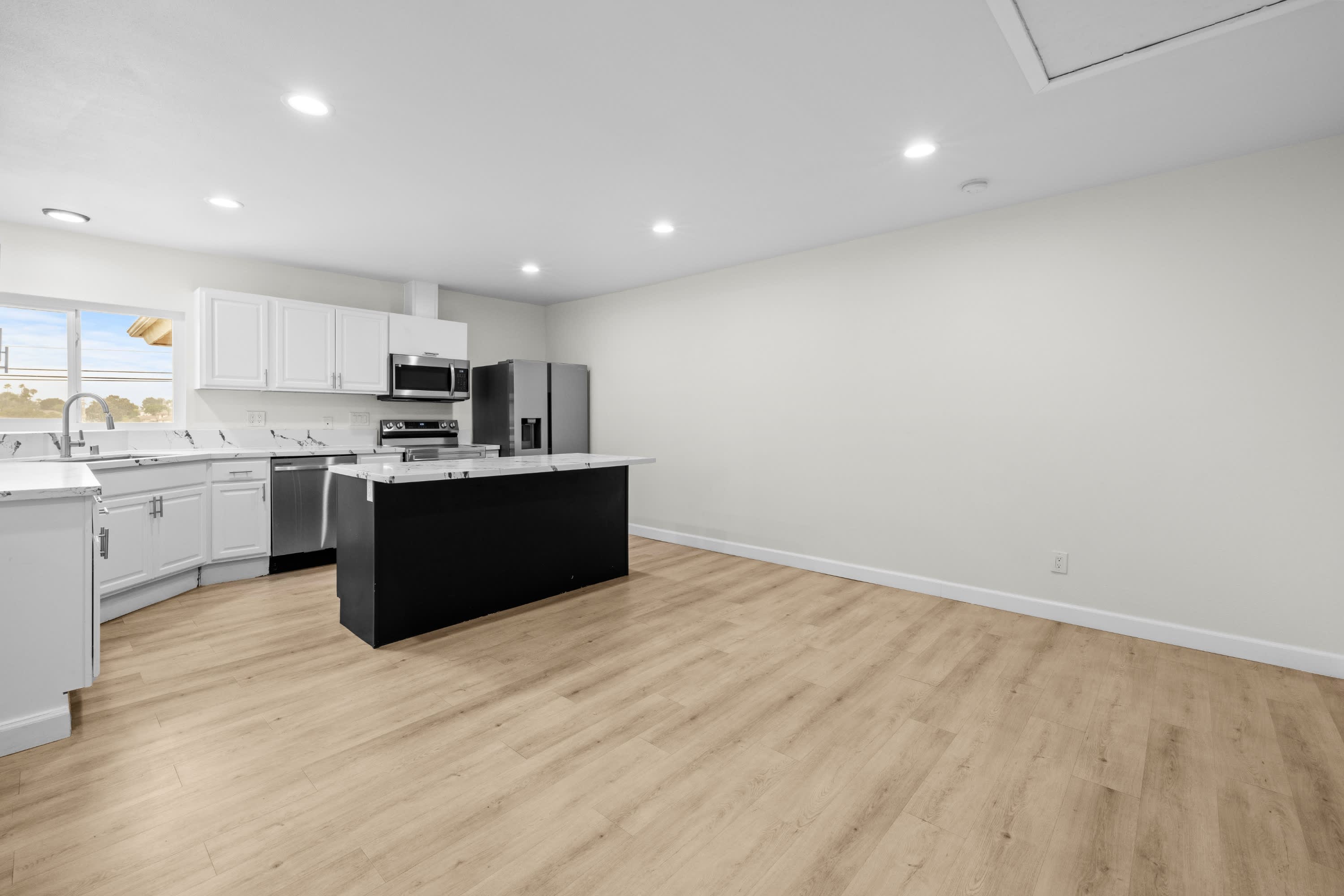 5529 Dorothy Dr. – photo 4