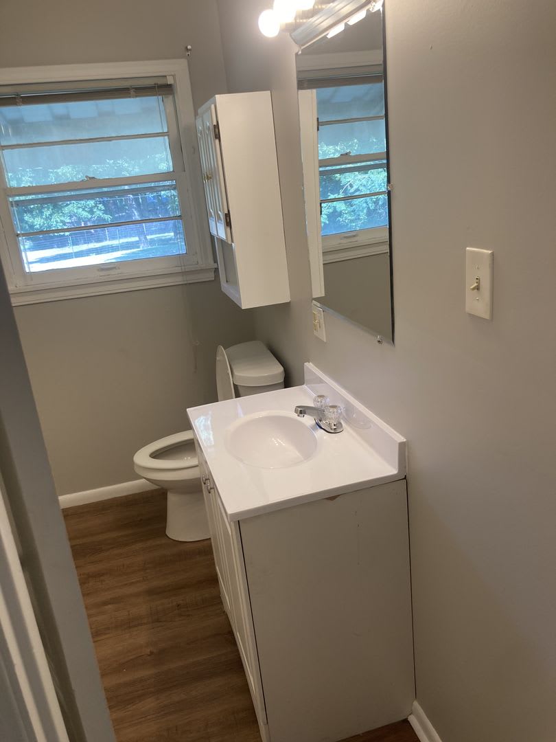 3Bed/1 Bath Home Walk to JHS! – photo 2