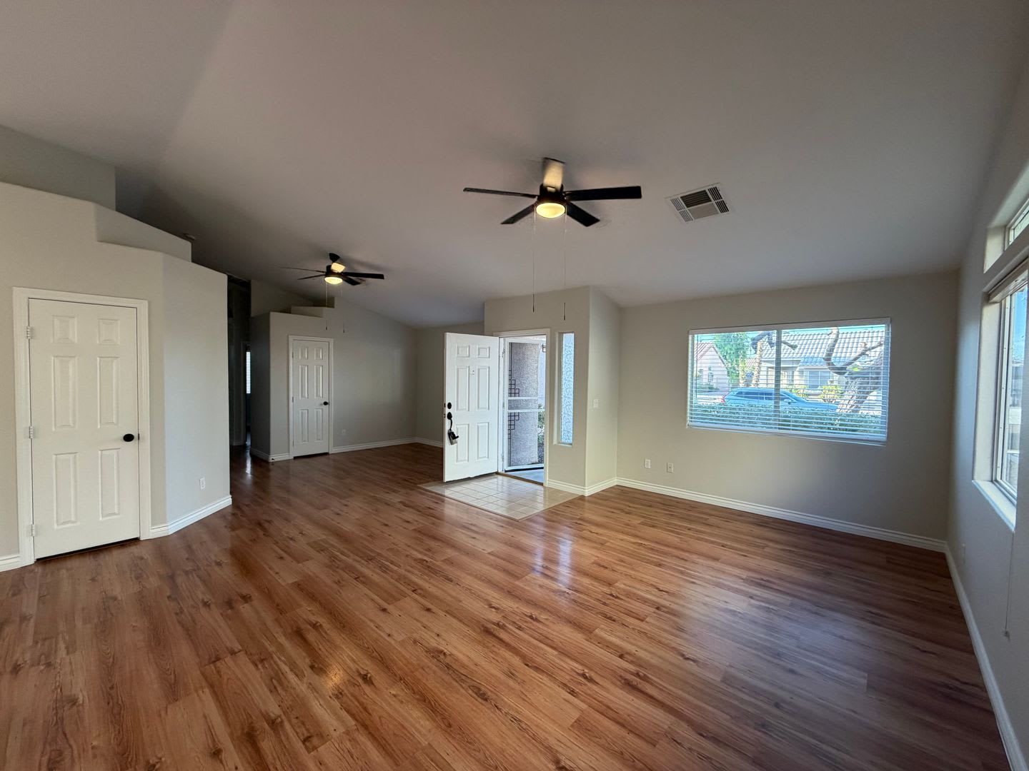 Well maintained, Single story in Elkhorn Springs – photo 3