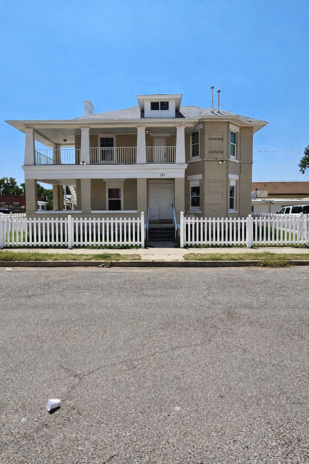 131 Newman Street – photo 1