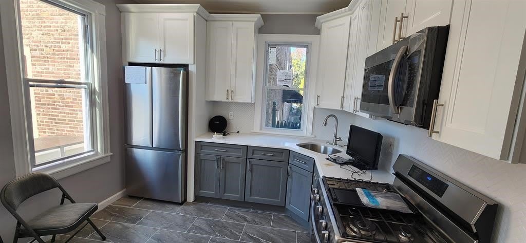 100 W 12TH ST – photo 2