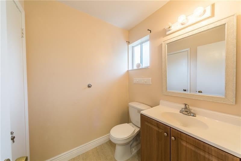 1343 Hampton Boulevard – photo 5