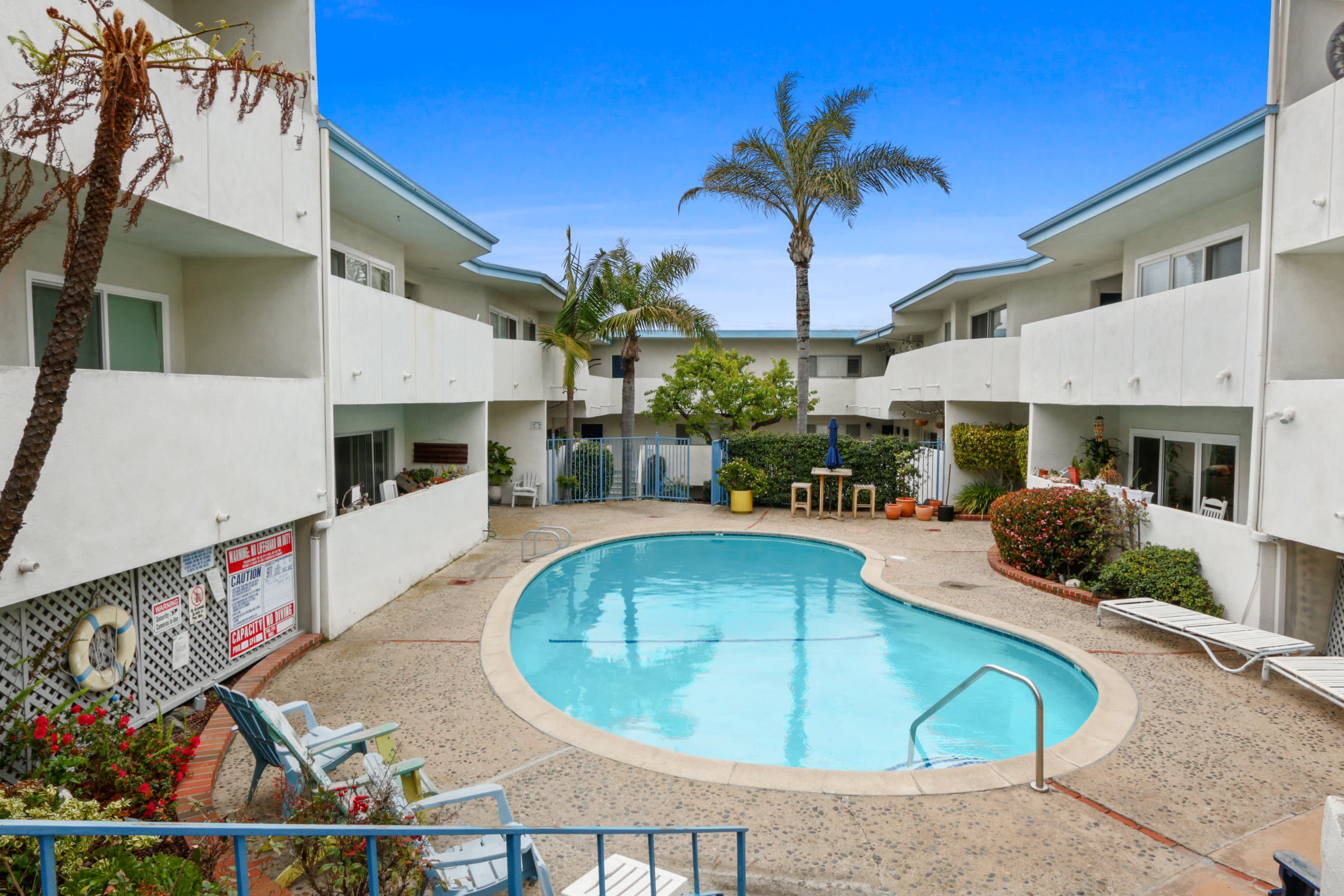 343 Palos Verdes Apartments – photo 2