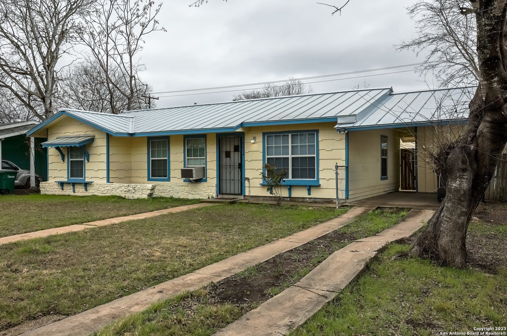 5434 PLUMTREE DR – photo 2