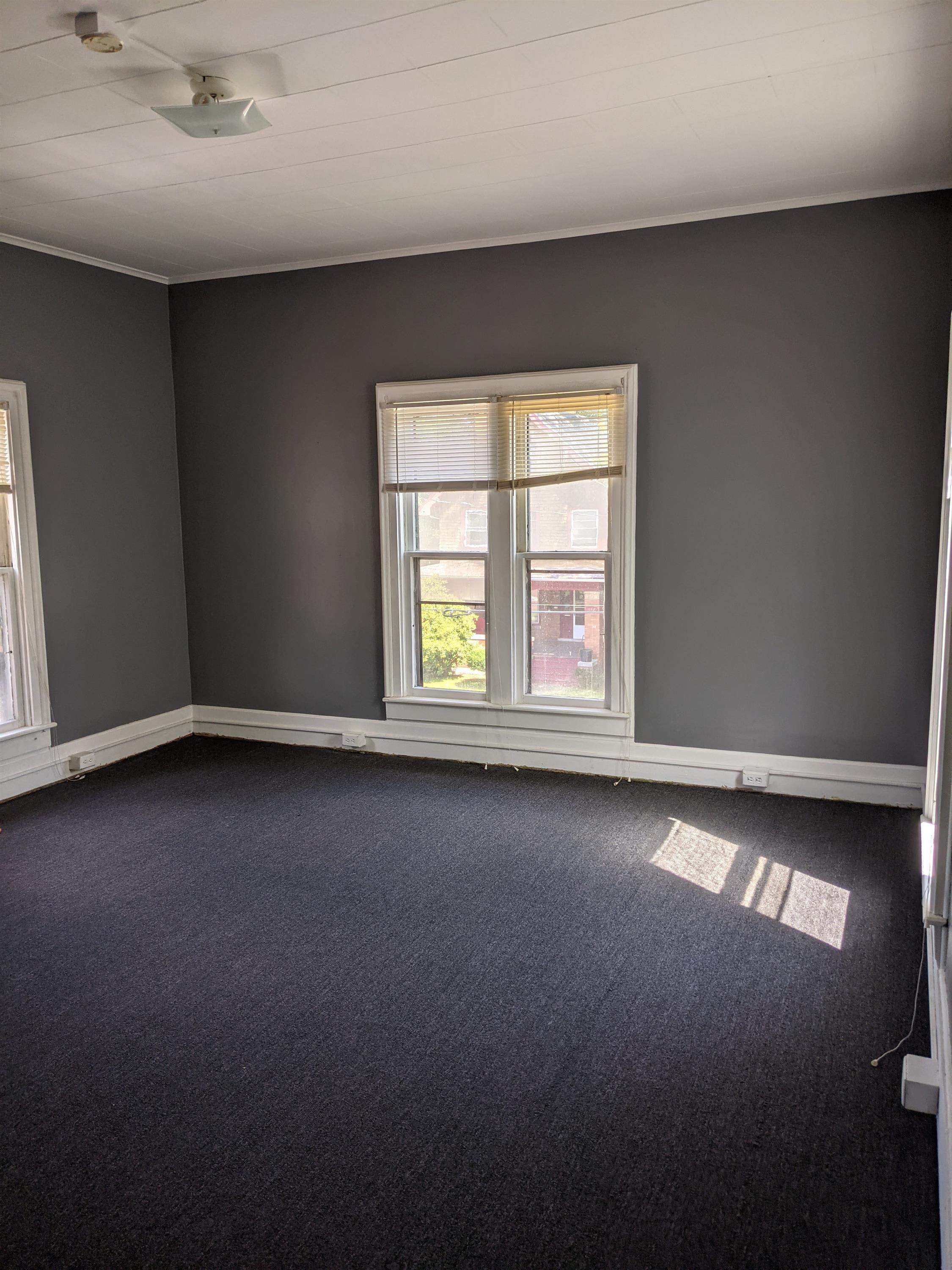 607 Pine St. – photo 1