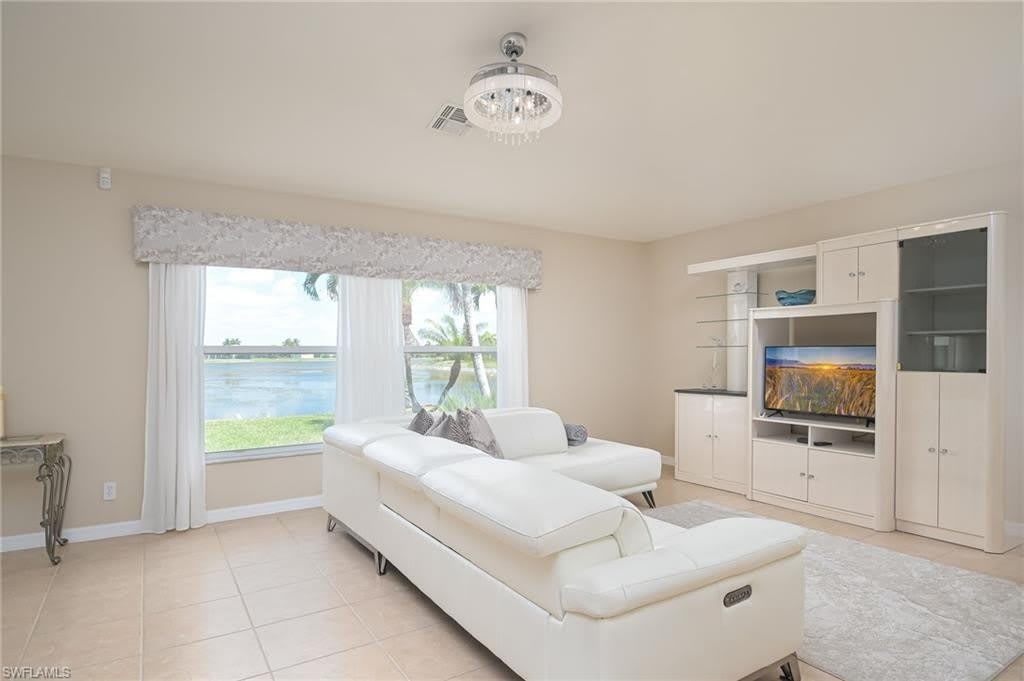 2250 Grove Dr – photo 3