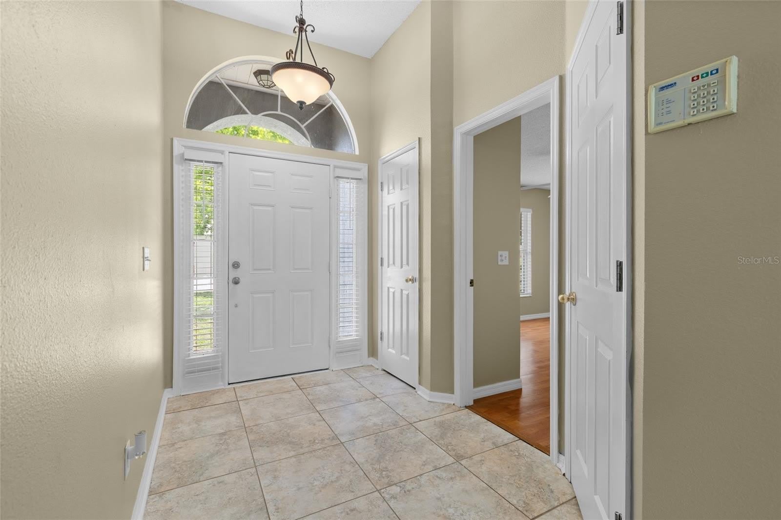148 COUNTRY LAKES Circle – photo 4