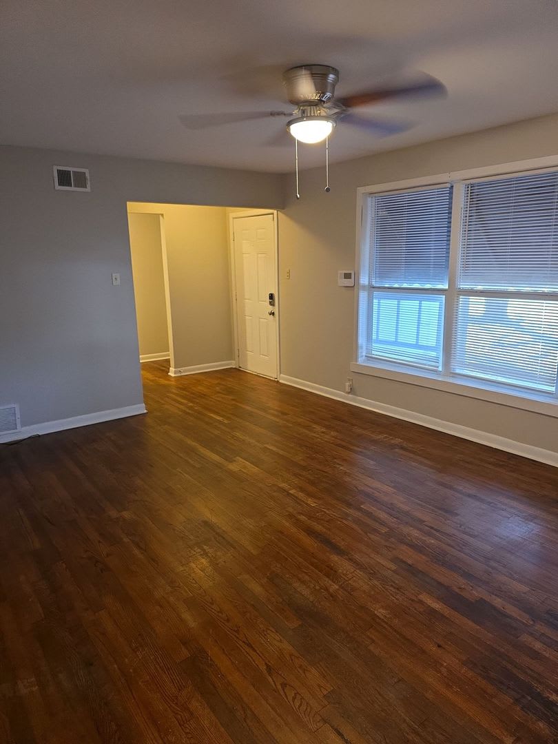 1811 W College Street Sherman, TX 75092-5321 – photo 2