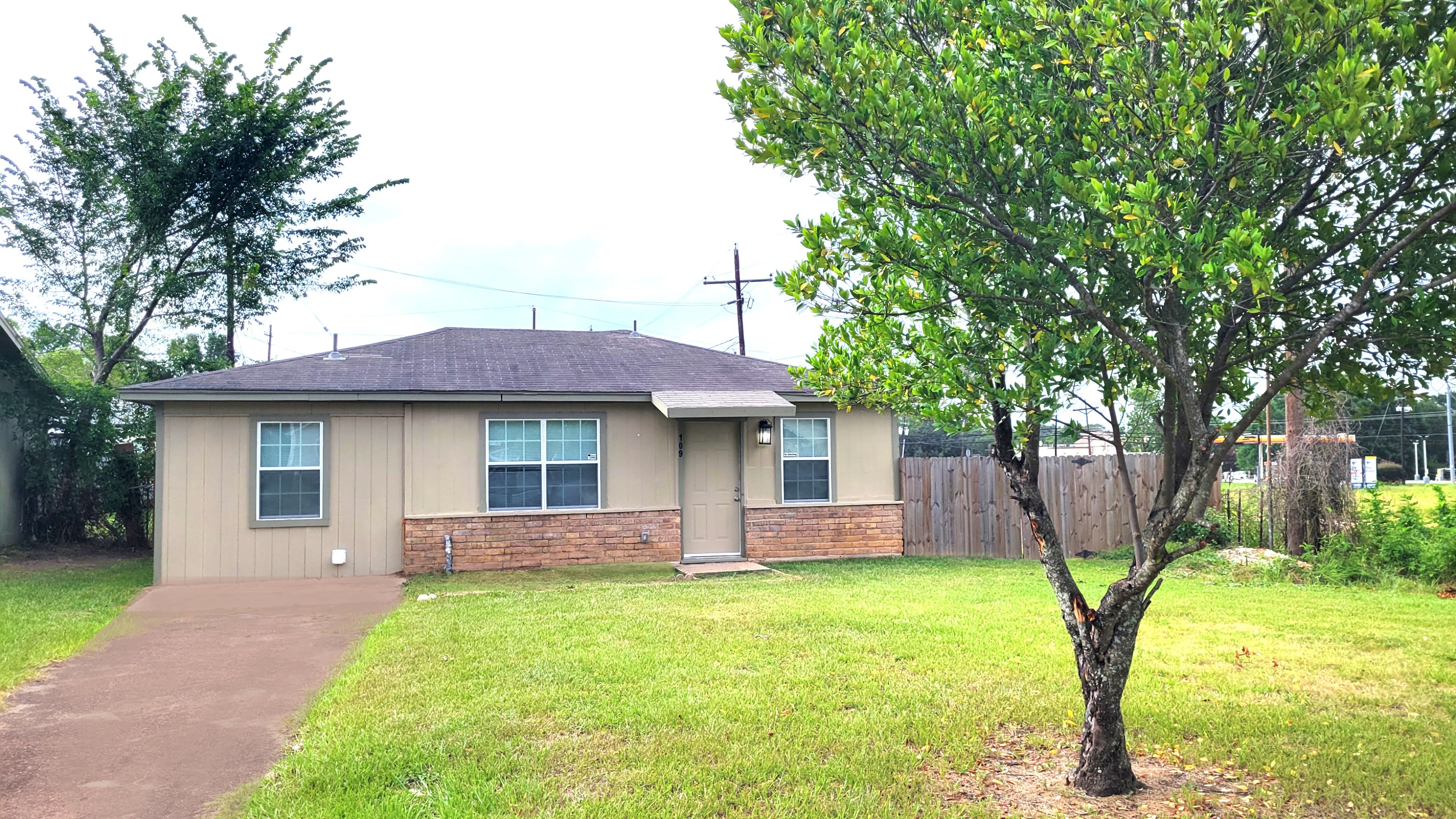 109 Will St – photo 4