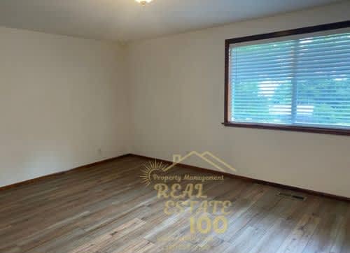 1501 Southeast Oar Avenue – photo 3