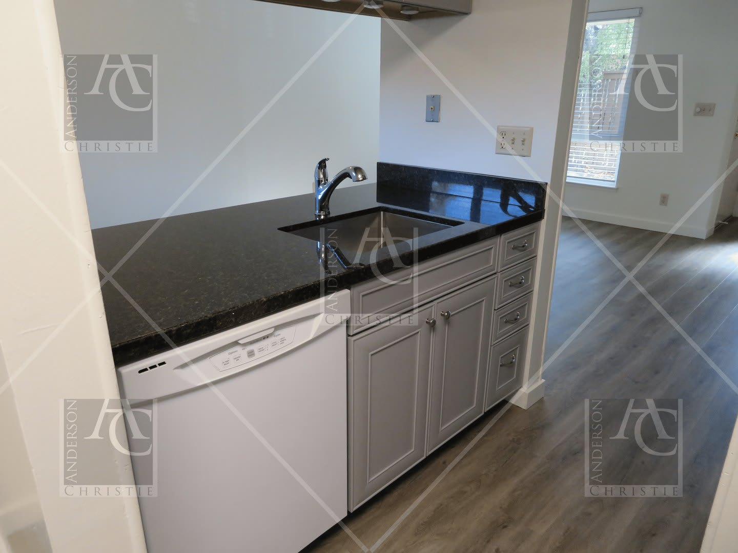 2 bed 1.5 Condo on the upper westside close to UCSC – photo 5