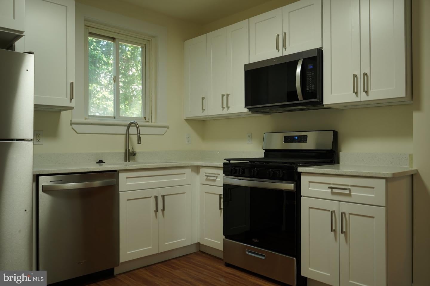 140 S KESWICK AVE – photo 5